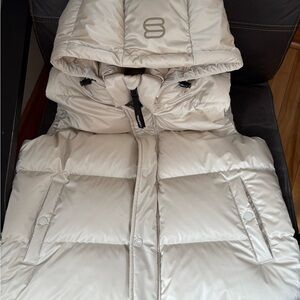 Women’s Large Aritzia Super Puff Vest